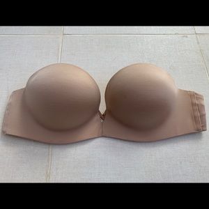 Victoria’s Secret strapless bra